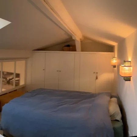 Atypical, Calme Et Lumineux Apartament